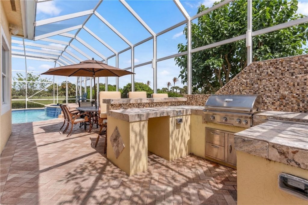 1360 S Village Square, Vero Beach, FL 32966 Photo