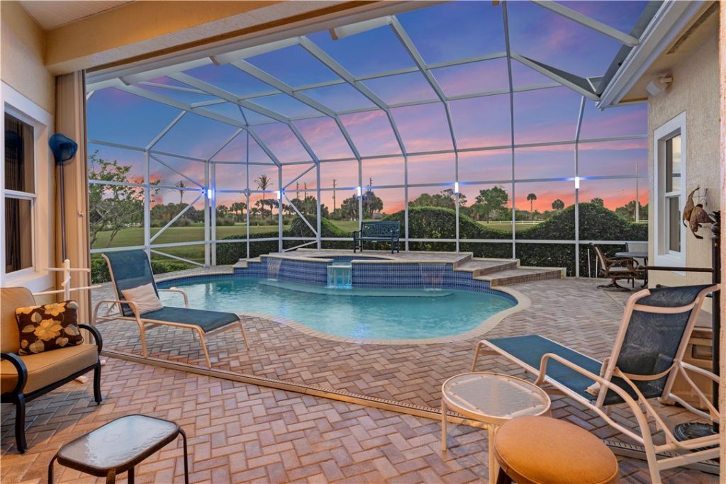 1360 S Village Square, Vero Beach, FL 32966 Photo