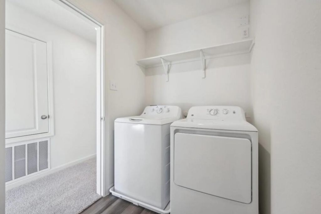 5297 Cloudfield Lane Photo 15