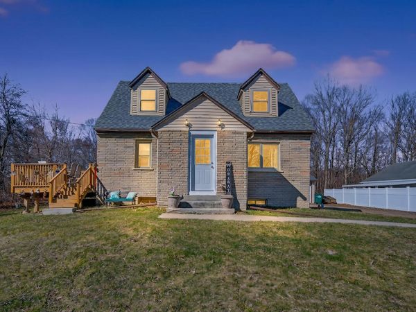 2024 W Grays Ln, Oak Creek, WI 53154