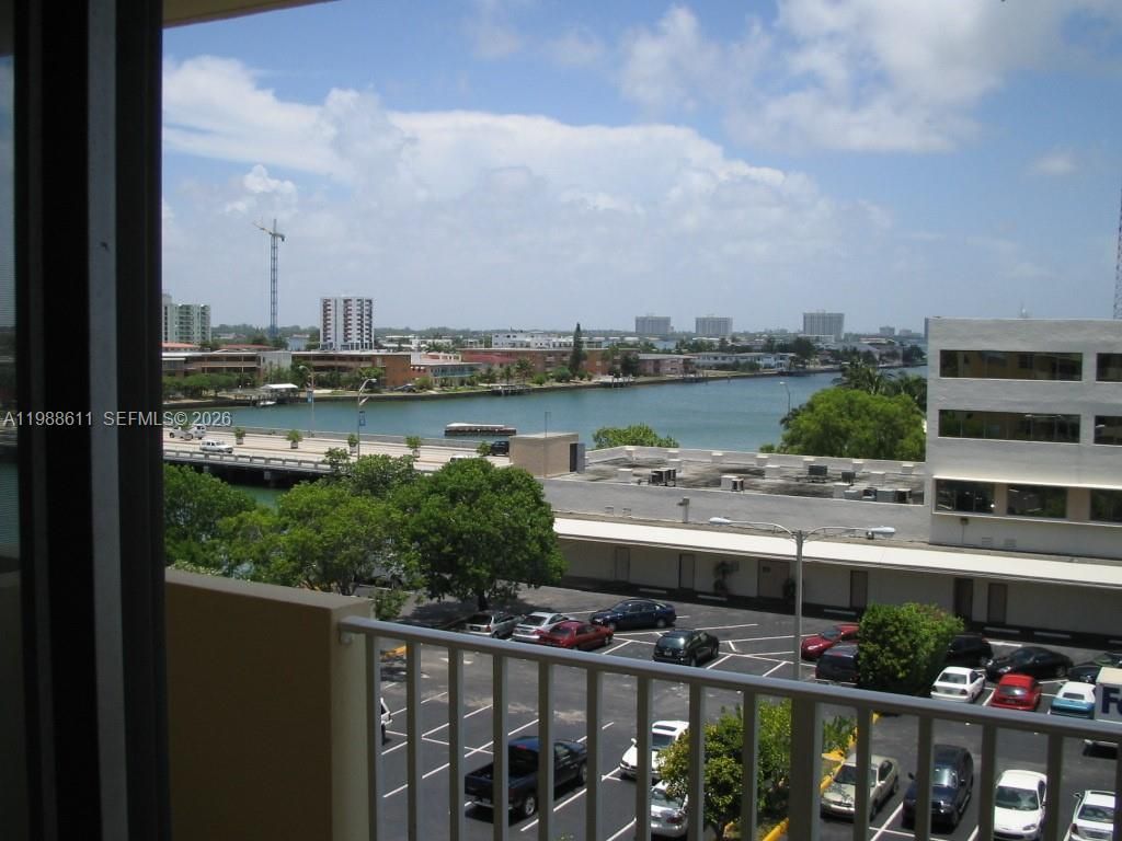 1455 N Treasure Dr , Unit 6D, North Bay Village, FL 33141 Photo