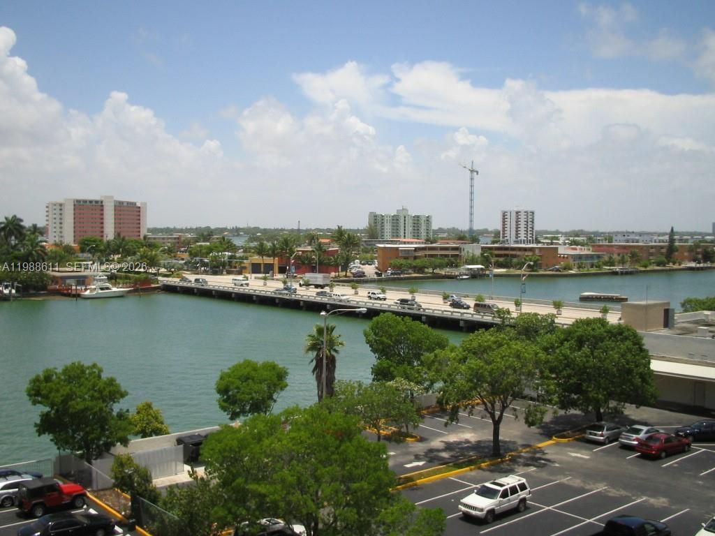 1455 N Treasure Dr , Unit 6D, North Bay Village, FL 33141 Photo