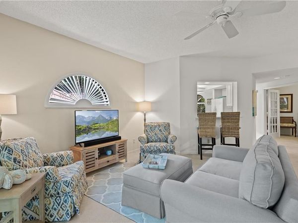 595 Serendipity DR, Unit 595, NAPLES, FL 34108