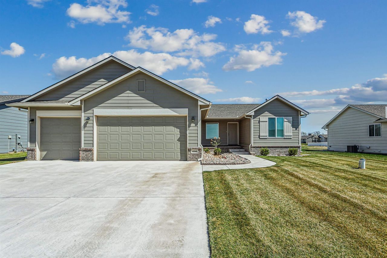 4560 N Atherton St, Maize, KS 67101 Main Photo