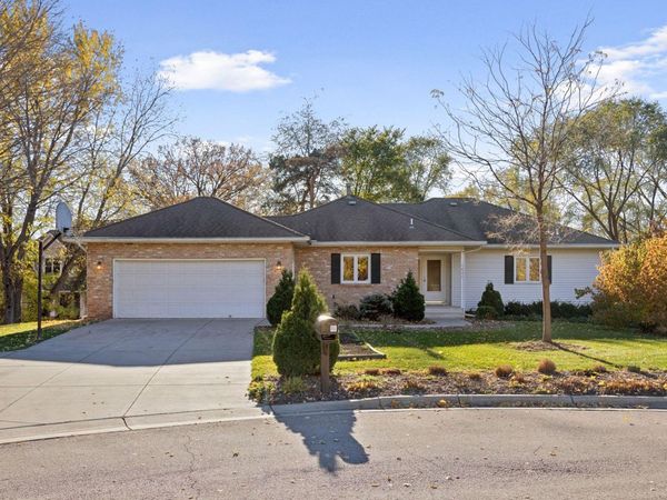 1837 Victoria Road S, Mendota Heights, MN 55118