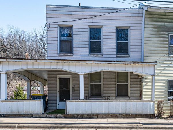 327 Franklin Street, Galena, IL 61036