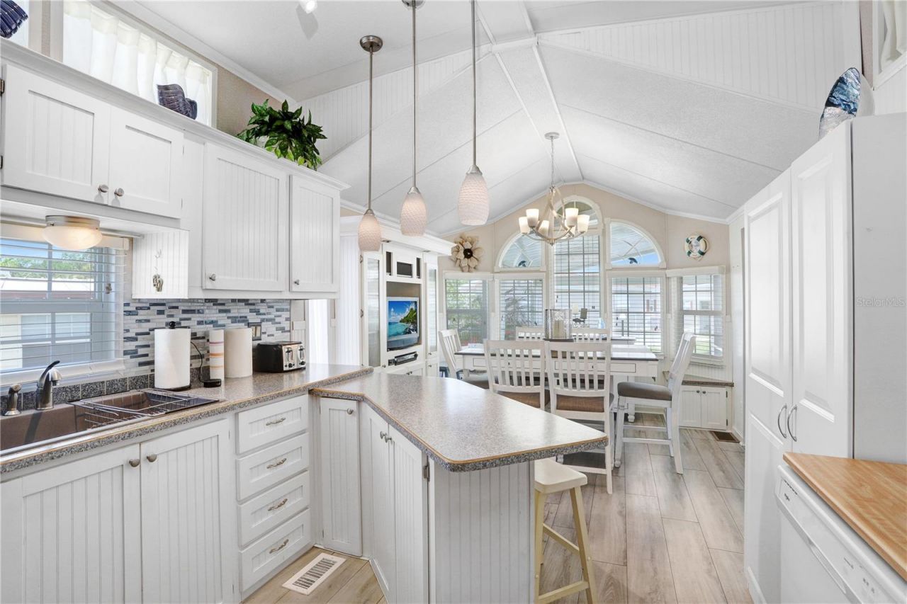 3333 26th Avenue E, Unit 1104, Bradenton, FL 34208 Photo