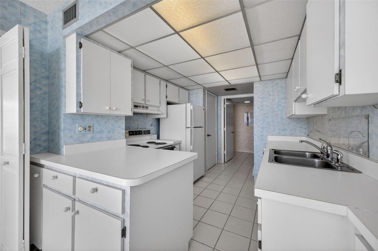 1111 N Gulfstream Avenue, Unit 16D, Sarasota, FL 34236 Photo