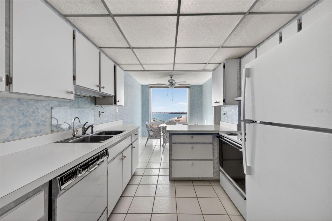 1111 N Gulfstream Avenue, Unit 16D, Sarasota, FL 34236 Photo