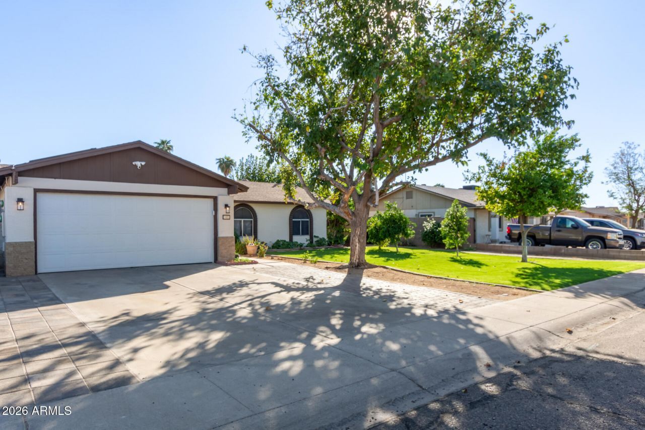 7411 W Vogel Avenue, Peoria, AZ 85345 Main Photo