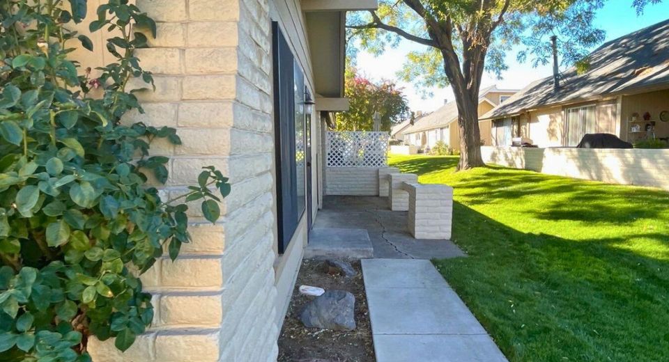 1664 Manchester Way, Sparks, NV 89431 Photo