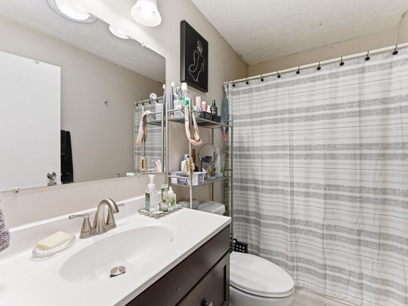 526 W 1st Avenue , Columbus, OH 43201 Photo 12