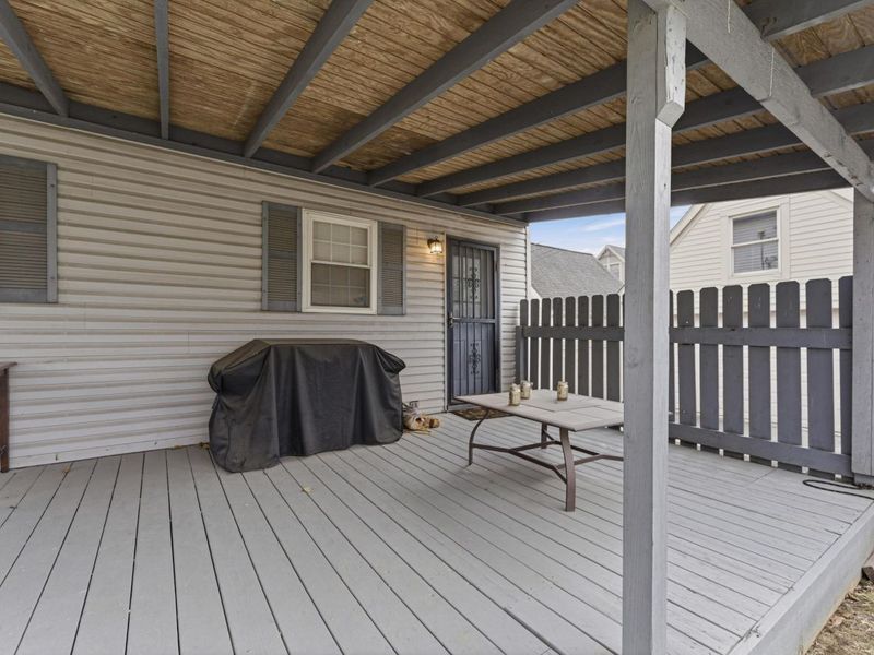 526 W 1st Avenue , Columbus, OH 43201 Photo 6