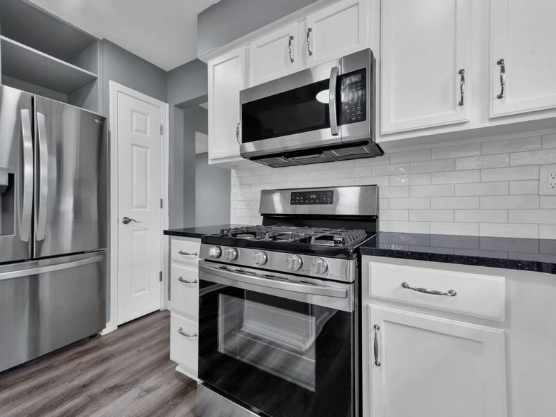 8690 Kirkland Drive , Lewis Center, OH 43035 Photo 15