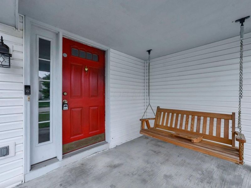 8690 Kirkland Drive , Lewis Center, OH 43035 Photo 4