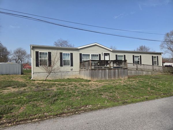 104 S Douglas Street , Mcleansboro, IL 62859