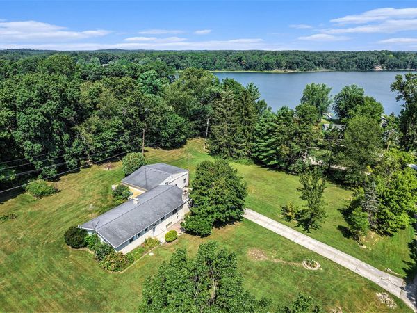 7109 Lake Shore Drive, Chelsea, MI 48118