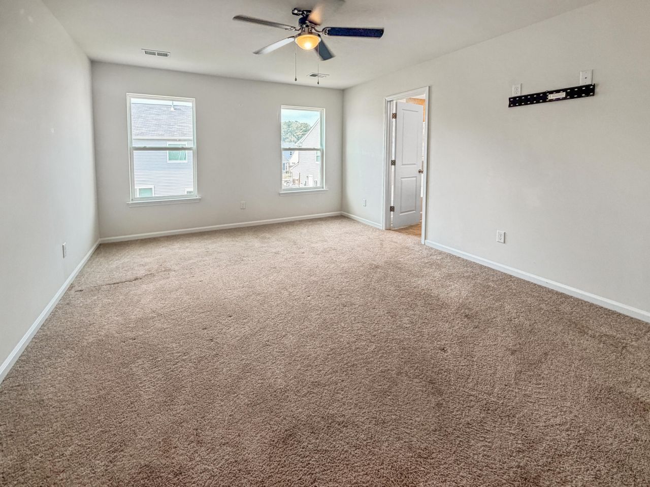 527 Adalina Drive Photo 11