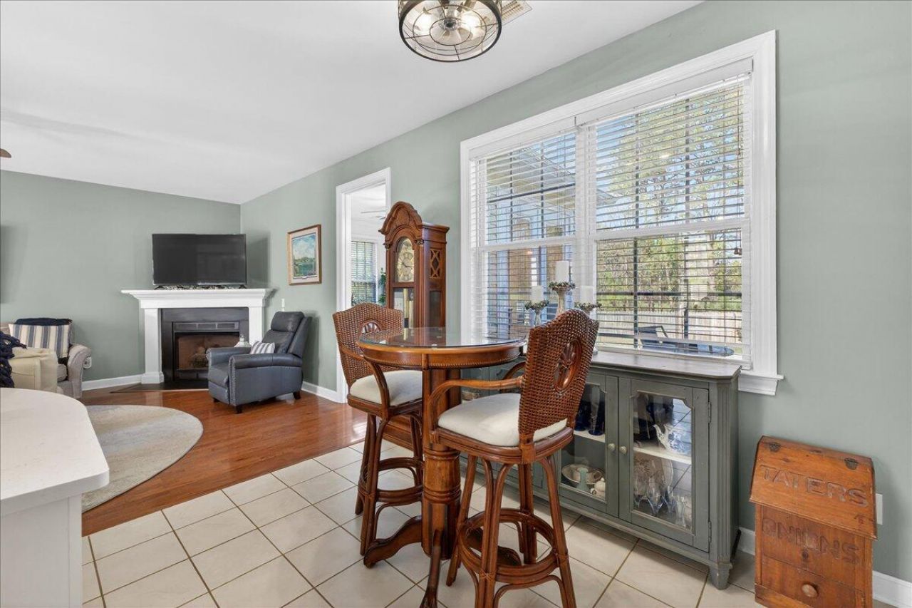 307 Carriage Wheel Road Photo 15