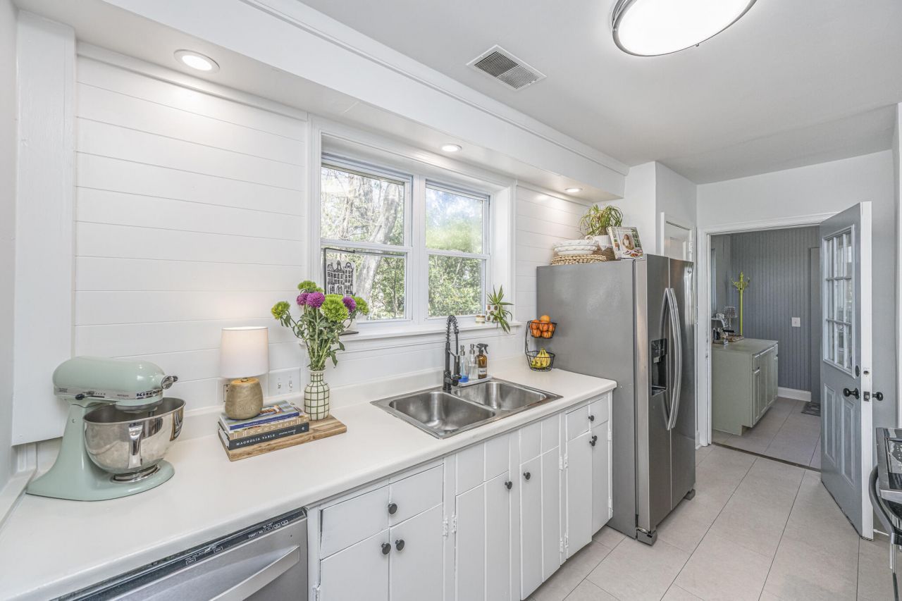 6 Stratford Road Photo 13