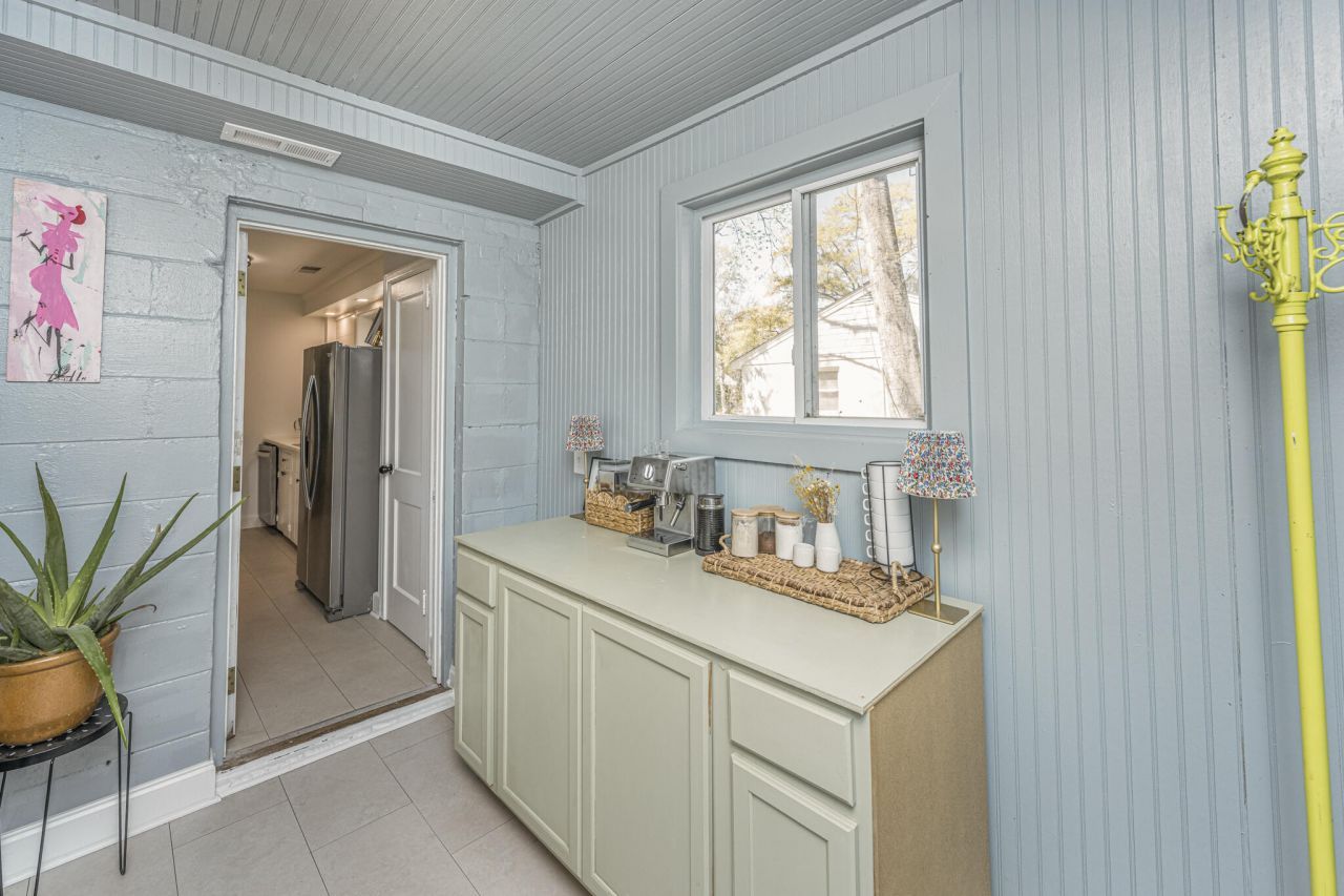 6 Stratford Road Photo 25