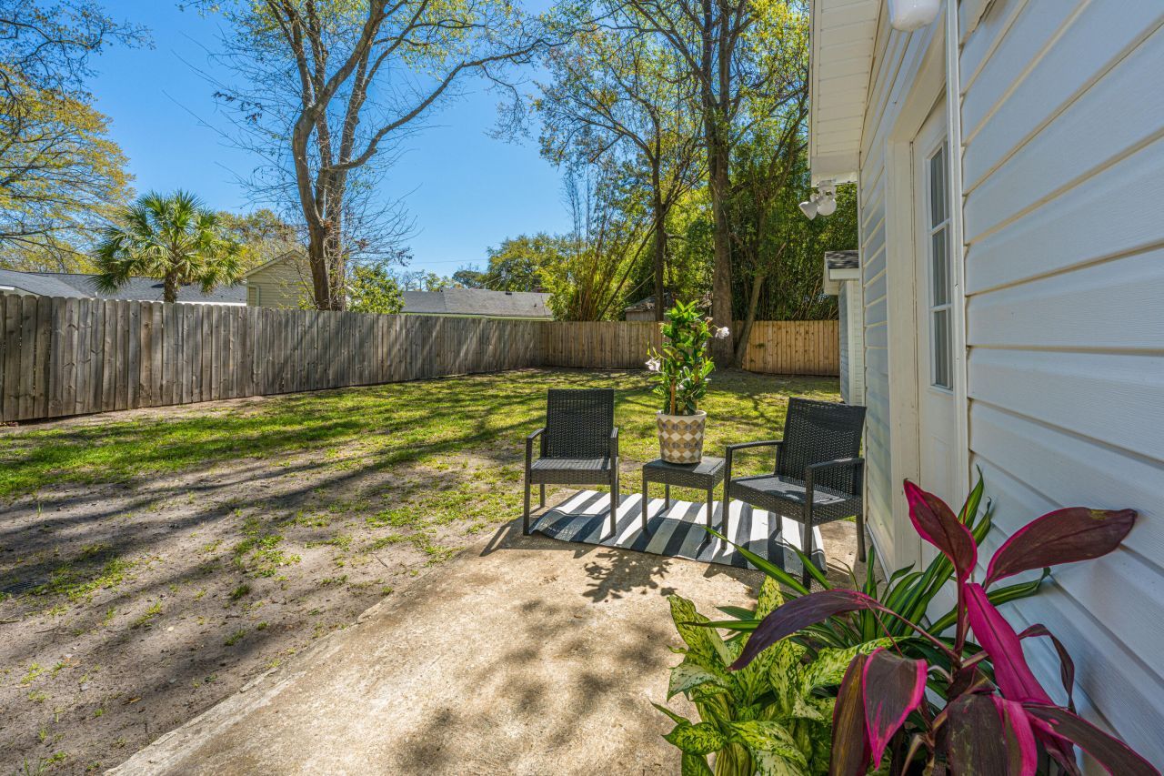 6 Stratford Road Photo 27