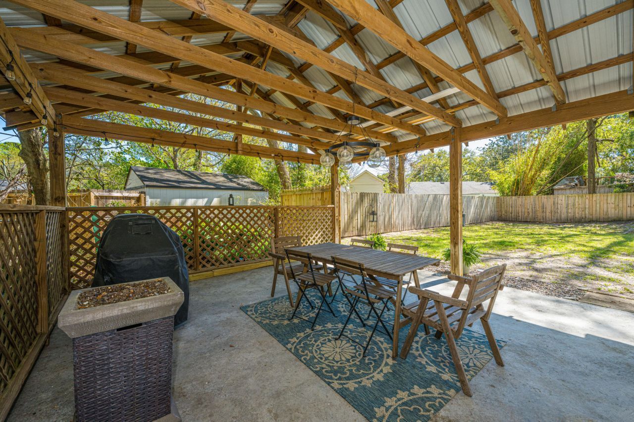 6 Stratford Road Photo 34