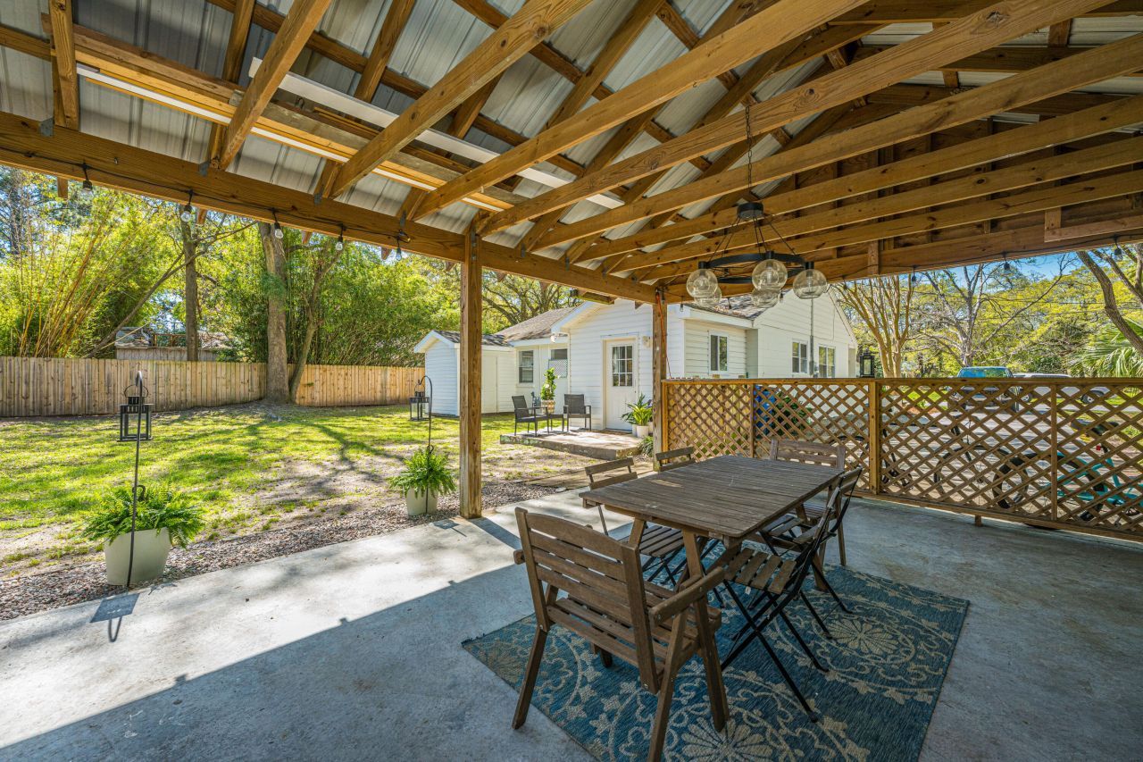 6 Stratford Road Photo 35