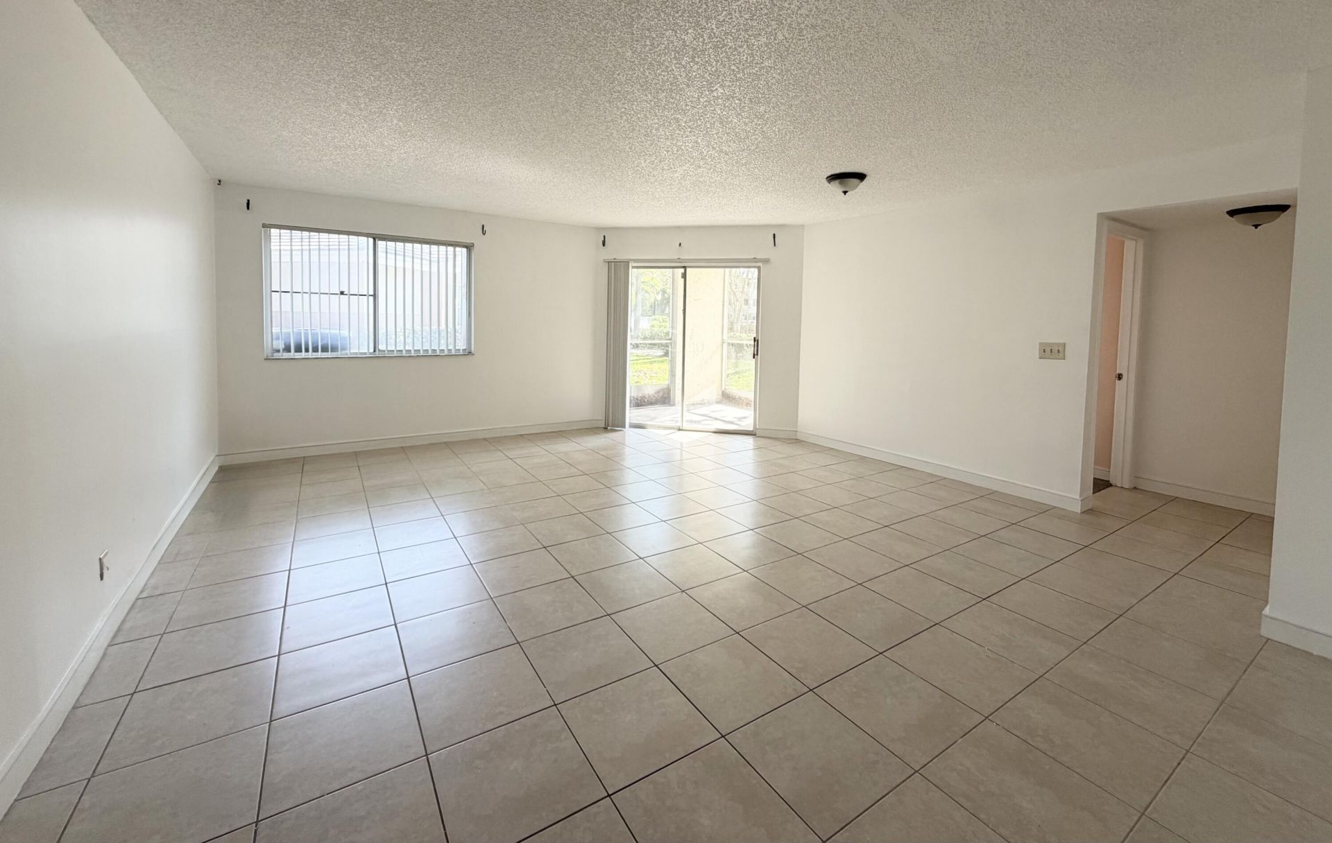 9977 Westview Drive, Unit 111, Coral Springs, FL 33076 Photo