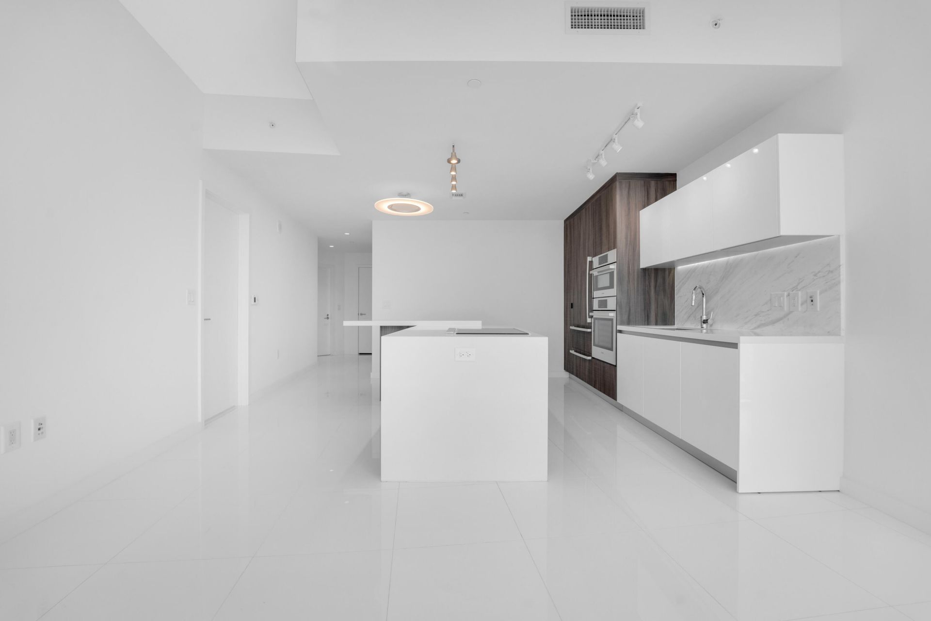 851 NE 1st Avenue, Unit 1110, Miami, FL 33132 Photo