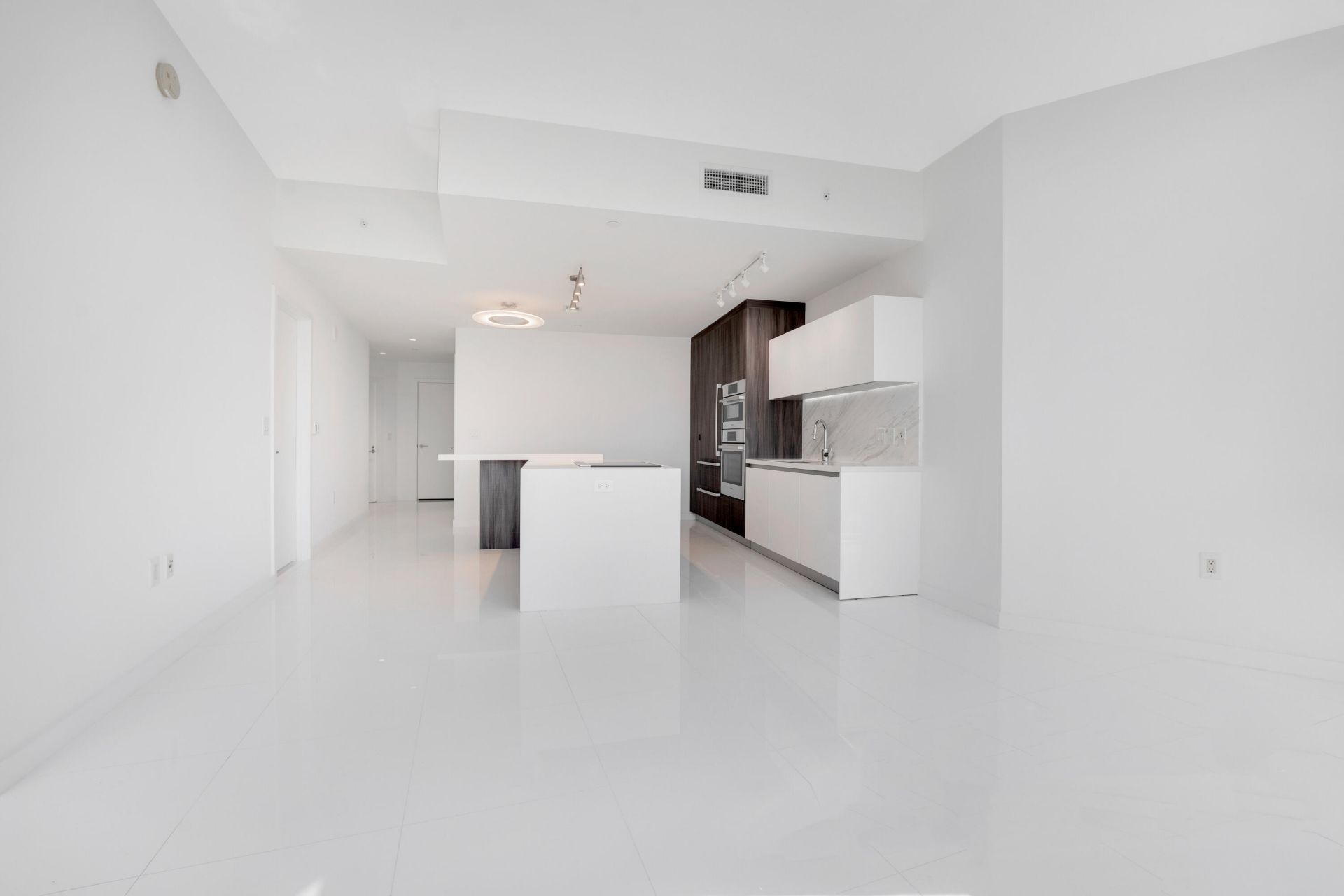 851 NE 1st Avenue, Unit 1110, Miami, FL 33132 Photo