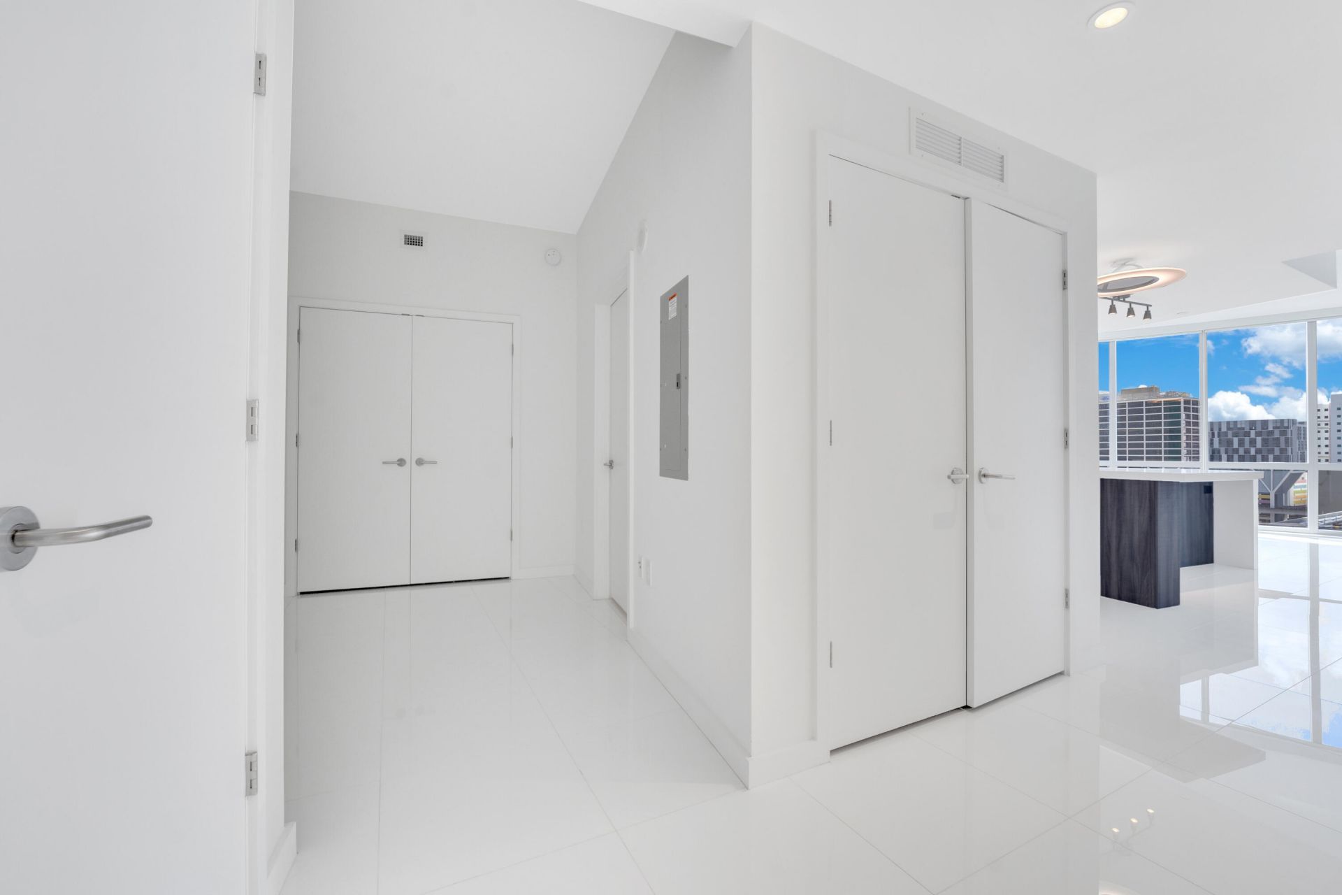 851 NE 1st Avenue, Unit 1110, Miami, FL 33132 Photo