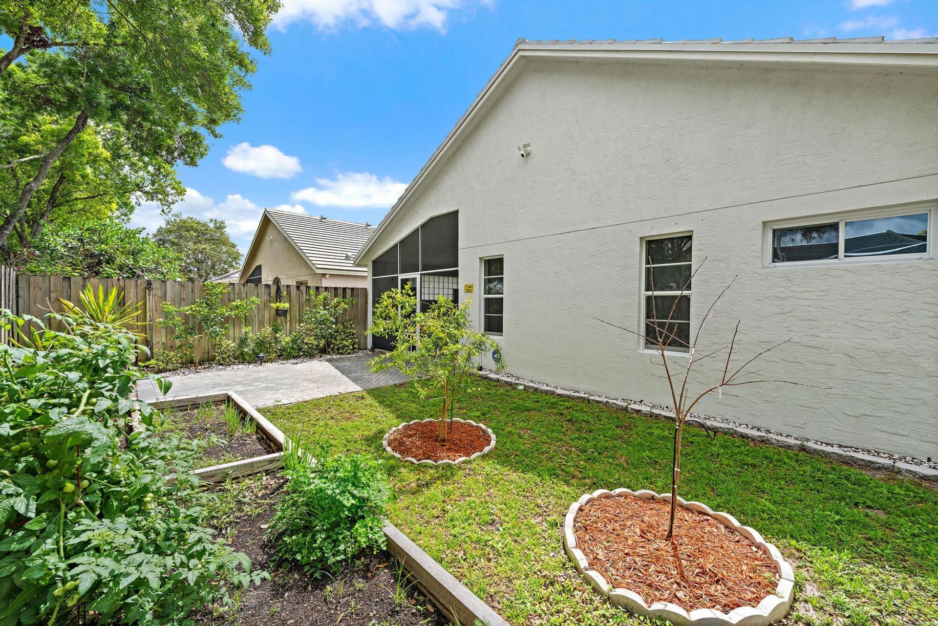 2021 Normandy Circle, West Palm Beach, FL 33409 Photo