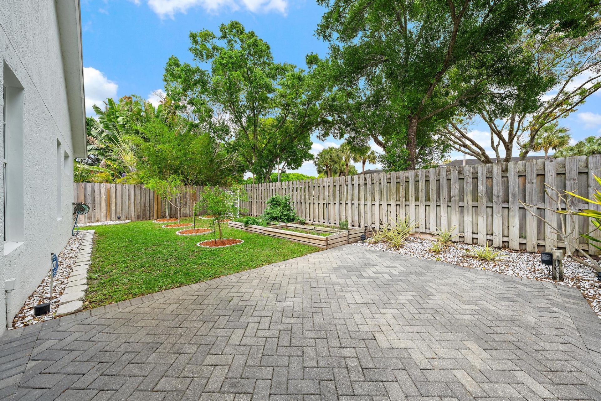 2021 Normandy Circle, West Palm Beach, FL 33409 Photo