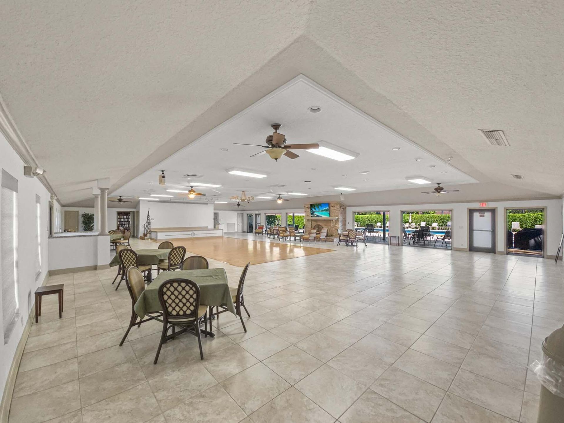 9810 Tabebuia Tree Drive, Unit B, Boynton Beach, FL 33436 Photo