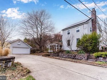 872 WALTONVILLE ROAD, HUMMELSTOWN, PA 17036
