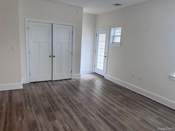 351 W Montauk Highway , Lindenhurst, NY 11757