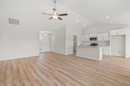 920 Woodside Dr. photo 4