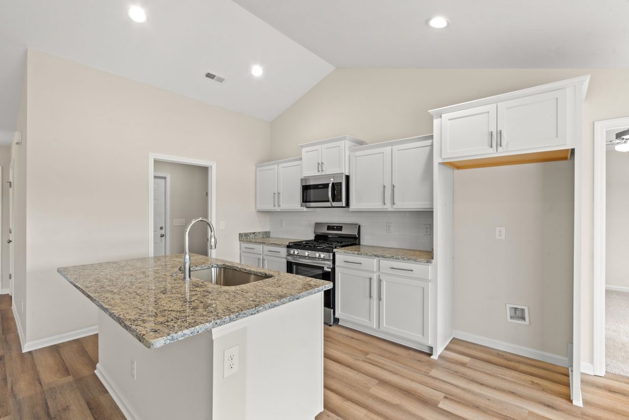 920 Woodside Dr. Photo 4