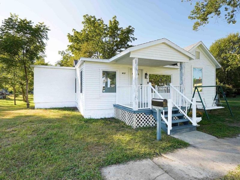 612 2nd Street, Fremont, OH 43420 Photo 2