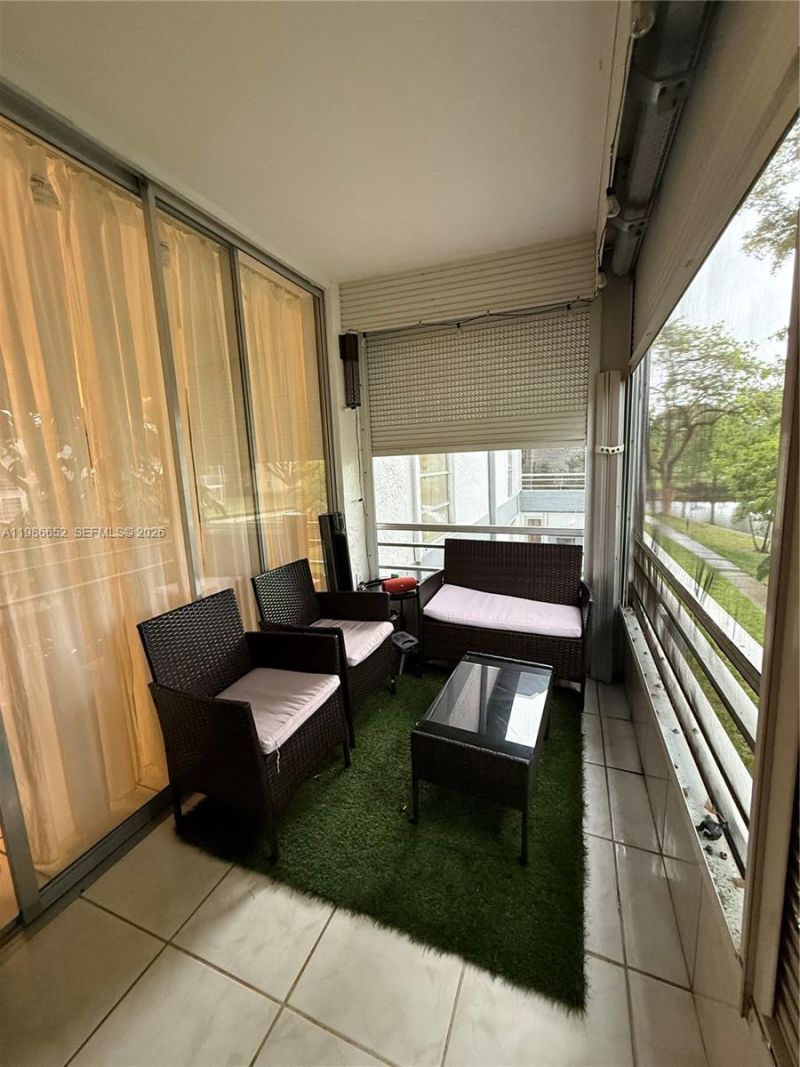 8321 Sands Point Blvd, Unit D204, Tamarac, FL 33321 Photo