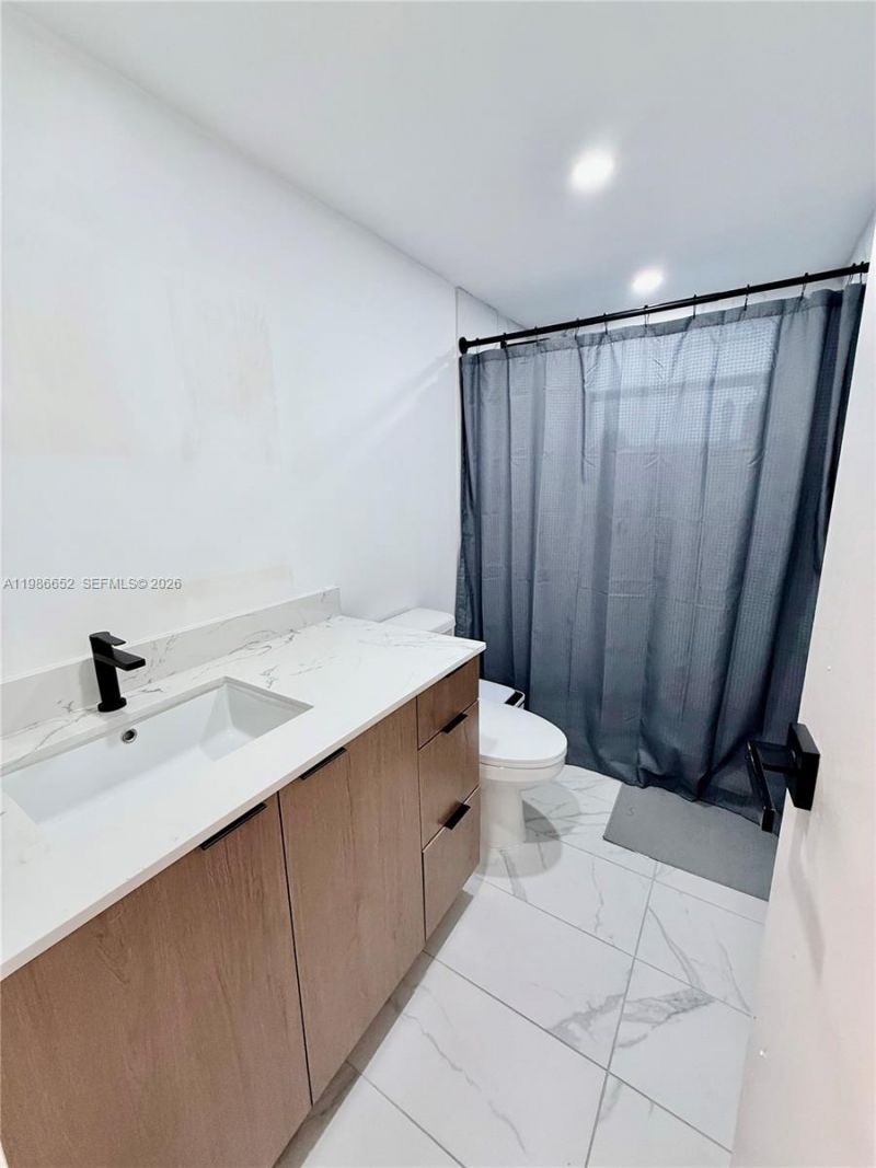 8321 Sands Point Blvd, Unit D204, Tamarac, FL 33321 Photo