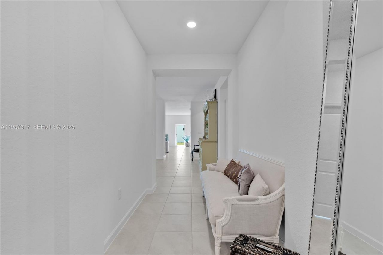 12728 SW 214th Ter, Miami, FL 33177 Photo