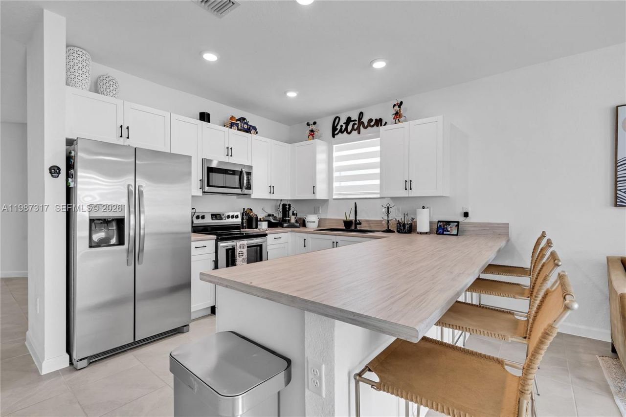 12728 SW 214th Ter, Miami, FL 33177 Photo