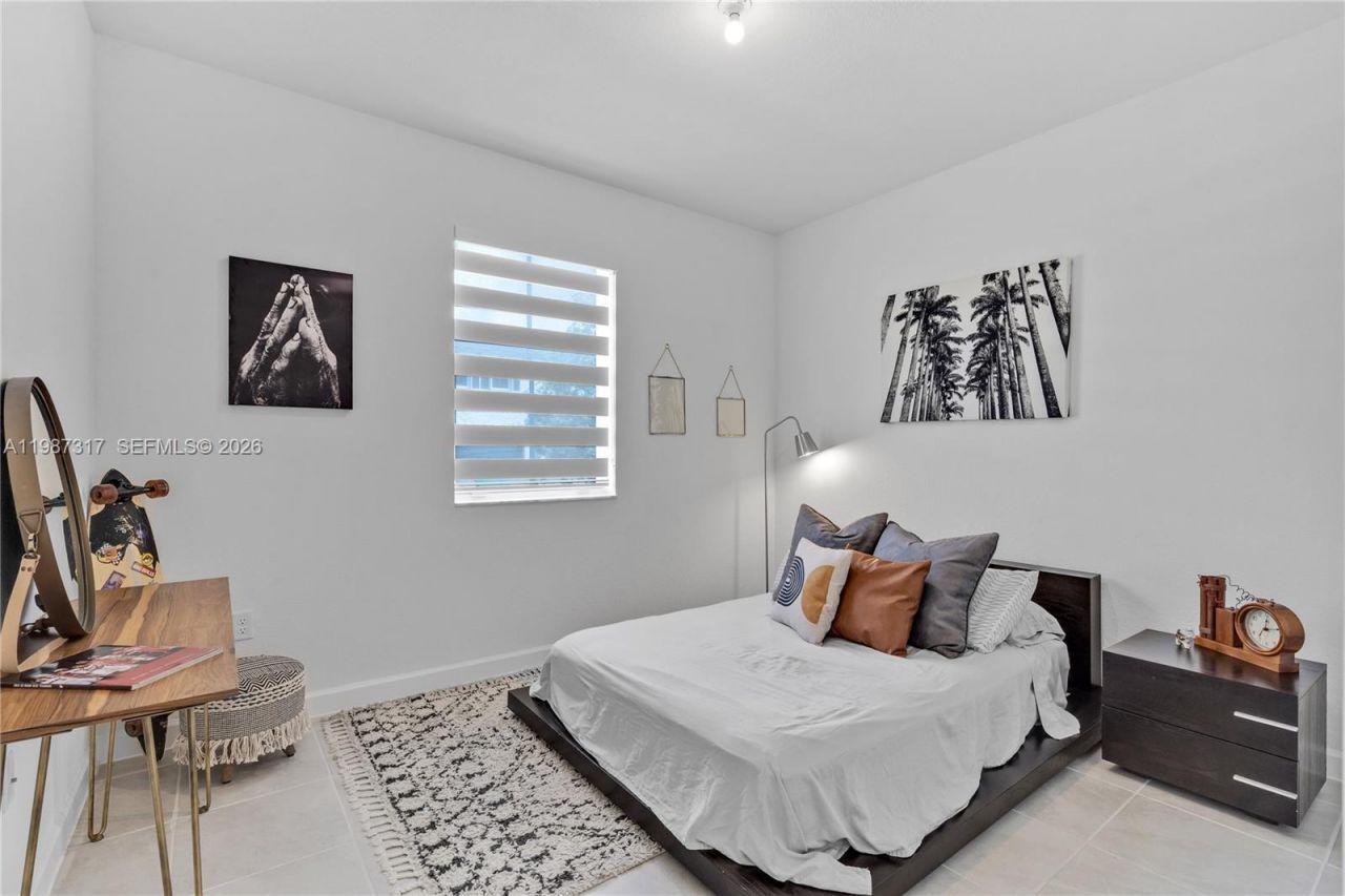 12728 SW 214th Ter, Miami, FL 33177 Photo