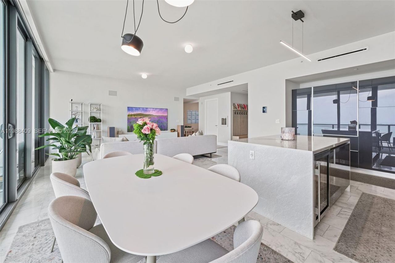 1451 Brickell Ave , Unit 2802, Miami, FL 33131 Photo