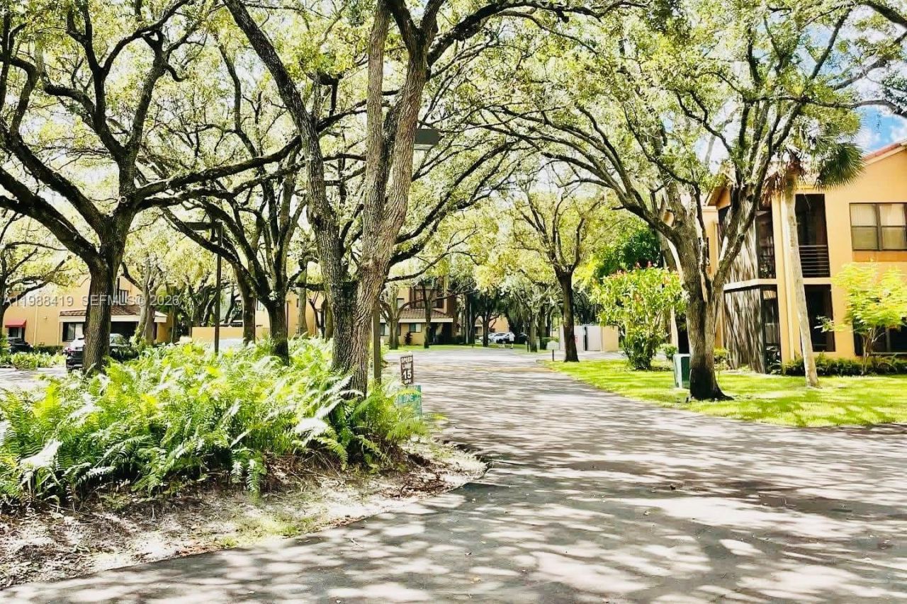 15525 N Miami Lakeway N , Unit 209-8, Miami Lakes, FL 33014 Photo