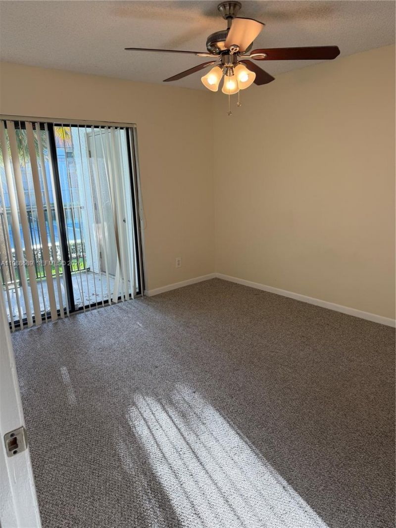 550 S Park Rd , Unit 24-8, Hollywood, FL 33021 Photo