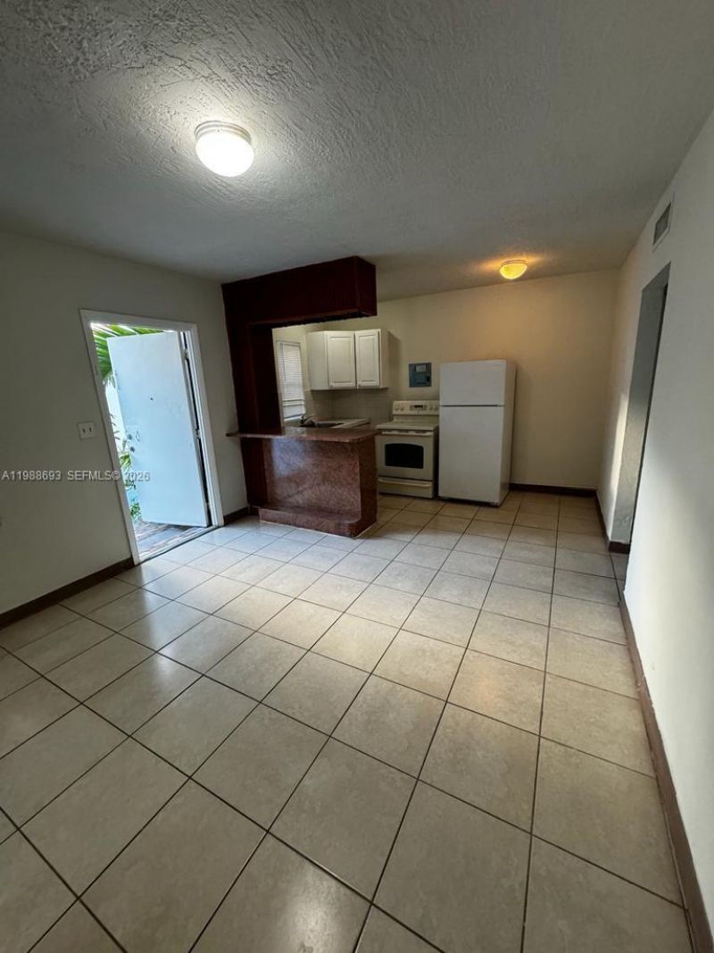 2900 W Flagler St , Unit 6, Miami, FL 33135 Photo