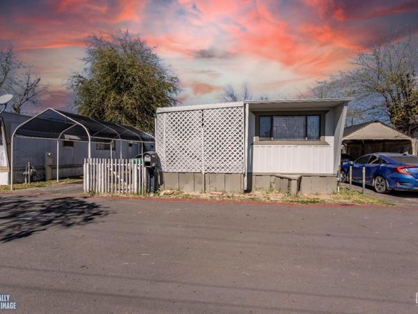 510 Roberts Lane , Unit 53, Bakersfield, CA 93308